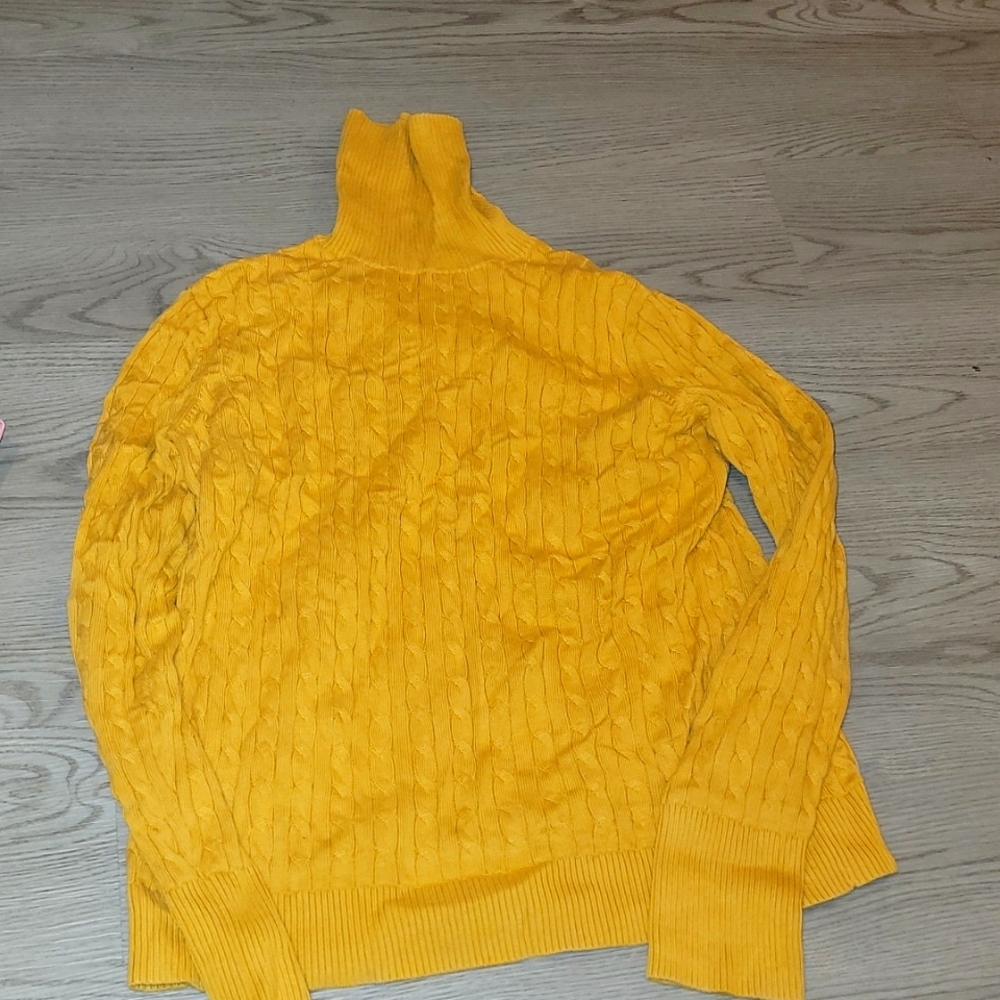 Mustard yellow turtle neck